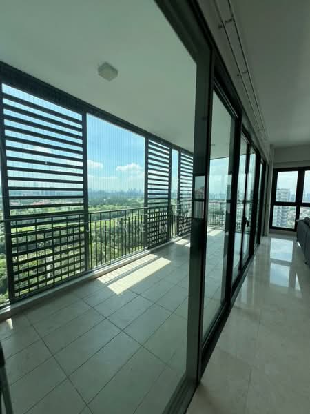 Servis Apartment untuk Disewa di The Greens - Jeremy . - Balcony - PropertyGuru.com.my