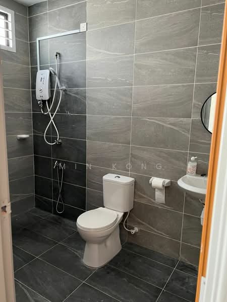 2-storey Terraced House for Rent in Taman Bestari Indah (Ulu Tiram) - Min Kong - Bathroom - PropertyGuru.com.my
