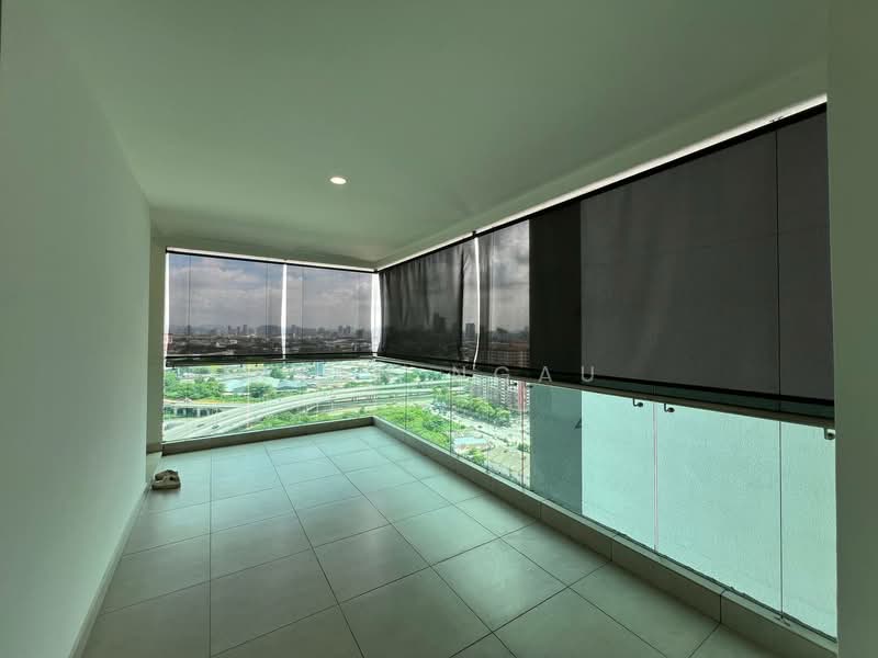 Kondominium untuk Dijual di Verando Residence - Ryan Ngau - Balcony - PropertyGuru.com.my