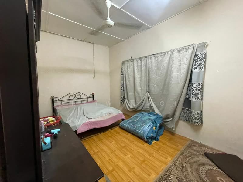 Rumah Teres 2 Tingkat untuk Dijual di Raub (Pahang) - Chatwin Poh - Bedroom - PropertyGuru.com.my