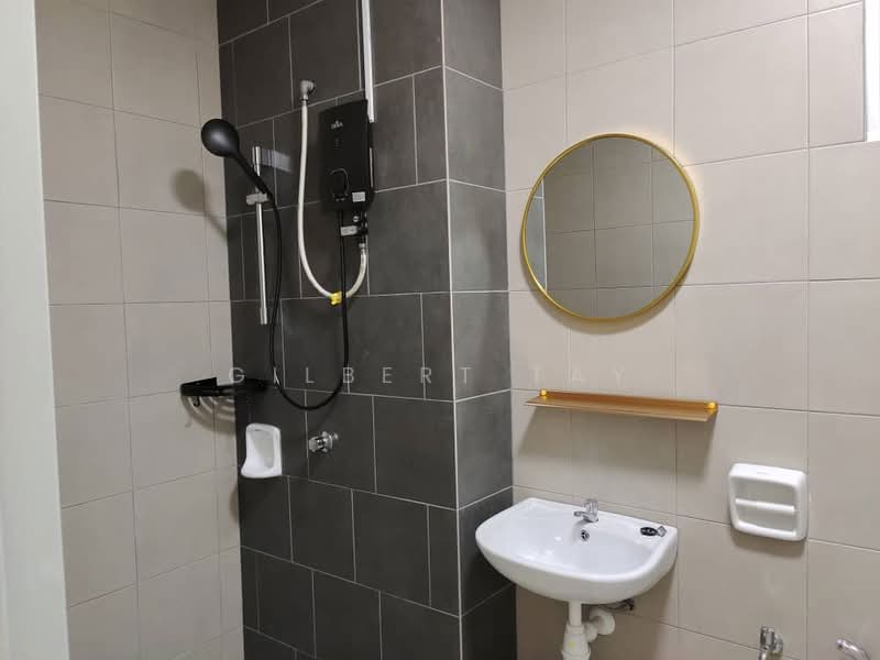 Servis Apartment untuk Disewa di SkyLake Residence - Gilbert Tay - Bathroom - PropertyGuru.com.my