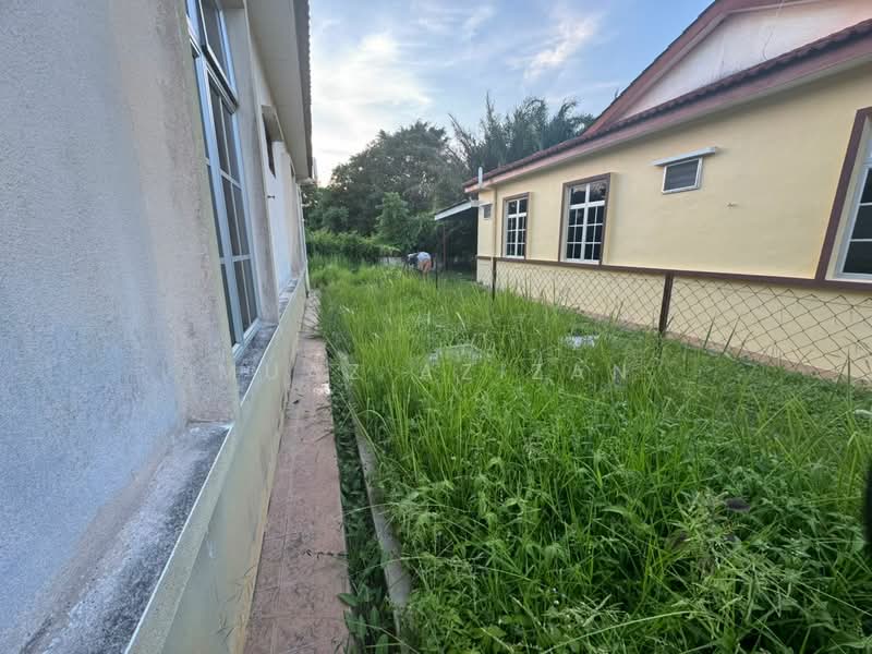 Semi-Detached House for Sale in Parit Buntar (Perak) - Muaz Azizan - Exterior - PropertyGuru.com.my