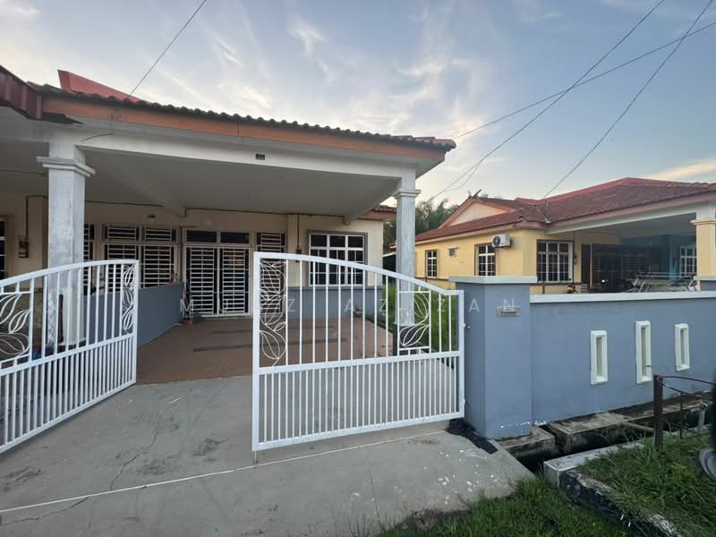 Semi-Detached House for Sale in Parit Buntar (Perak) - Muaz Azizan - Exterior - PropertyGuru.com.my