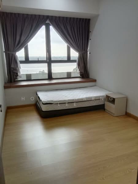Condominium for Rent at Royal Strand @ Country Garden Danga Bay - Hong Charng Lee - Bedroom - PropertyGuru.com.my