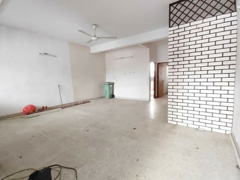 Rumah Teres 2 Tingkat untuk Dijual di Tanjung Tokong (Penang) - Chris Teoh - Living Room - PropertyGuru.com.my