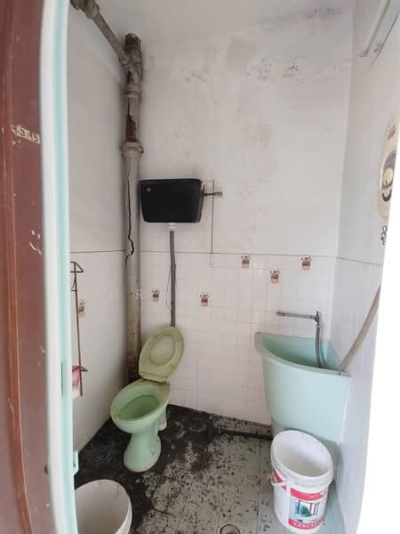 Rumah Teres 2 Tingkat untuk Dijual di Tanjung Tokong (Penang) - Chris Teoh - Bathroom - PropertyGuru.com.my