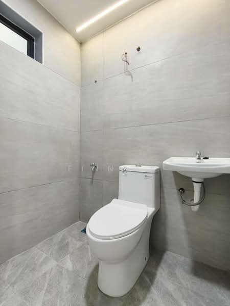 1-storey Terraced House for Sale in Taman Desa Cemerlang (Ulu Tiram) - Finn Aw - Bathroom - PropertyGuru.com.my
