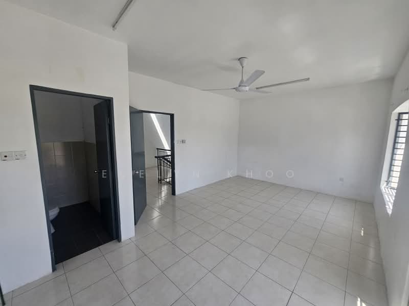 Rumah Teres 2 Tingkat untuk Dijual di Taman Scientex Rawang (Rawang) - Evelyn Khoo - Room - PropertyGuru.com.my