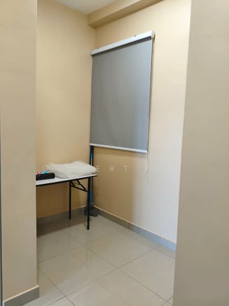 Service Residence for Sale at SkyLake Residence - Gilbert Tay - Interior - PropertyGuru.com.my