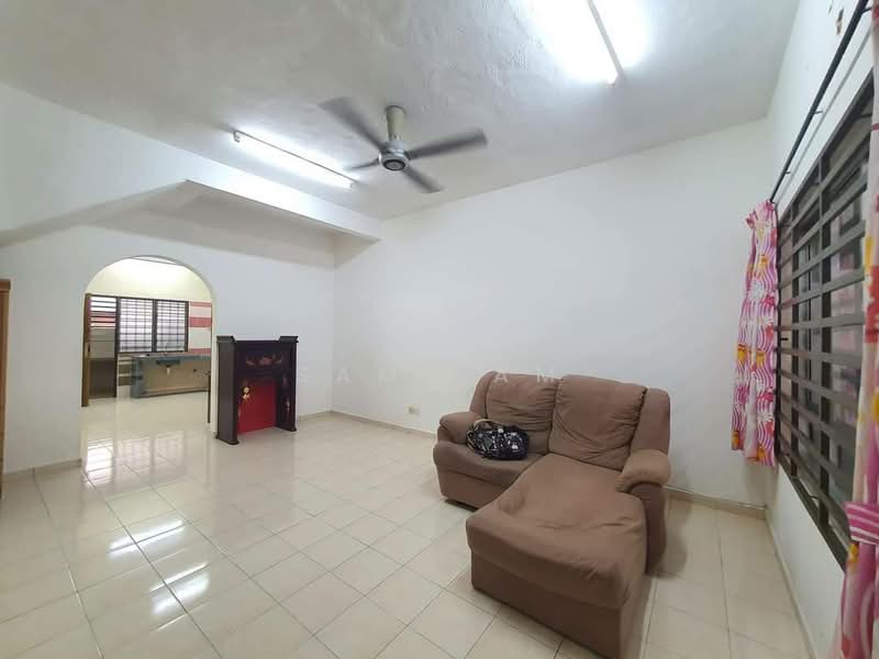 Rumah Teres 2 Tingkat untuk Dijual di Bandar Lahat Baru (Lahat) - Sam Lam - Living Room - PropertyGuru.com.my