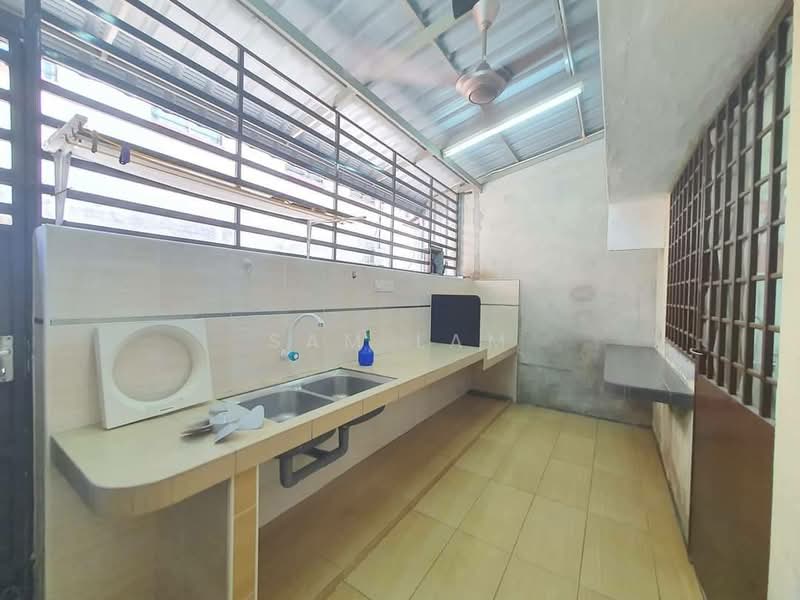 Rumah Teres 2 Tingkat untuk Dijual di Bandar Lahat Baru (Lahat) - Sam Lam - Kitchen - PropertyGuru.com.my