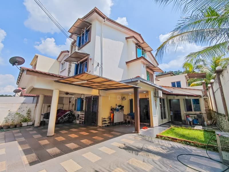 Rumah Teres 3 Tingkat untuk Dijual di Taman Bukit Permata (Selayang) - Ali Idris - Exterior - PropertyGuru.com.my