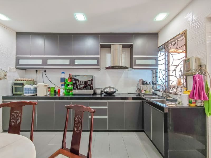 Rumah Teres 3 Tingkat untuk Dijual di Taman Bukit Permata (Selayang) - Ali Idris - Kitchen - PropertyGuru.com.my