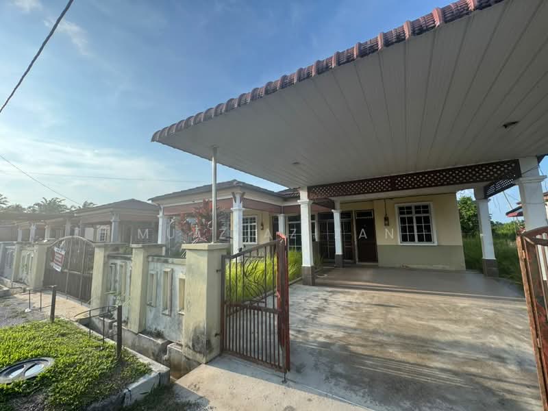 Semi-Detached House for Sale in Parit Buntar (Perak) - Muaz Azizan - Exterior - PropertyGuru.com.my