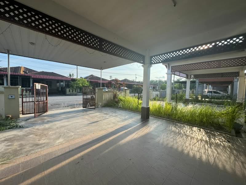 Semi-Detached House for Sale in Parit Buntar (Perak) - Muaz Azizan - Exterior - PropertyGuru.com.my