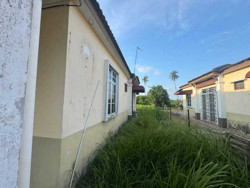 Semi-Detached House for Sale in Parit Buntar (Perak) - Muaz Azizan - Exterior - PropertyGuru.com.my
