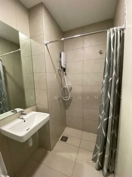 Servis Apartment untuk Disewa di Kenwingston Skylofts - Nick Chan - Bathroom - PropertyGuru.com.my