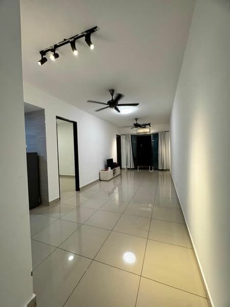 Servis Apartment untuk Dijual di Symphony Tower (Menara Simfoni) - Zoe Tiu - Living Room - PropertyGuru.com.my