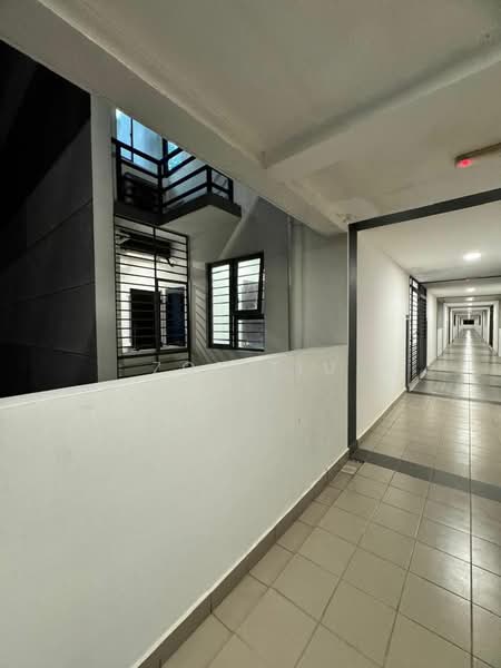 Servis Apartment untuk Dijual di Symphony Tower (Menara Simfoni) - Zoe Tiu - Corridor - PropertyGuru.com.my