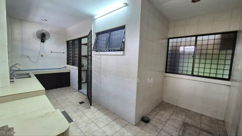 2-storey Terraced House for Sale in Taman Ipoh Baru (Ipoh) - Sam Lam - Kitchen - PropertyGuru.com.my