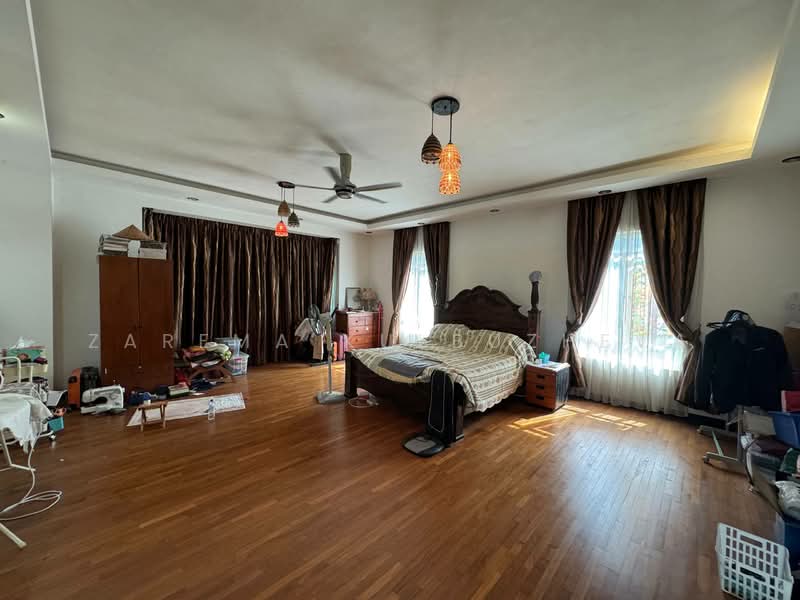 Bungalow for Sale in Setia Eco Park (Setia Alam) - Zarema Kulbuzheva - Bedroom - PropertyGuru.com.my