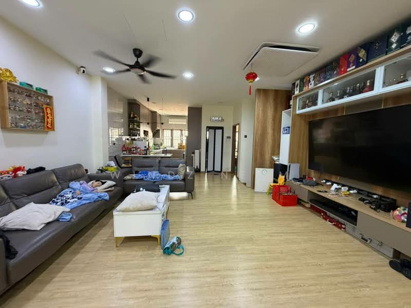 2.5-storey Terraced House for Sale in Taman Gembira (Jalan Klang Lama (Old Klang Road)) - Windz Neom - Living Room - PropertyGuru.com.my