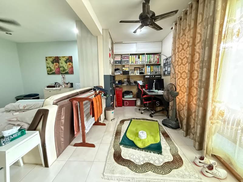 Rumah Teres 2 Tingkat untuk Dijual di Bangi (Selangor) - Ali Idris - Living Room - PropertyGuru.com.my