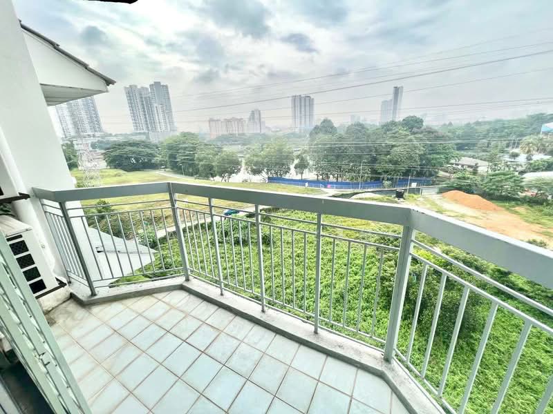 Condominium for Sale at Tiara Kelana - Fatin Azemi - Balcony - PropertyGuru.com.my