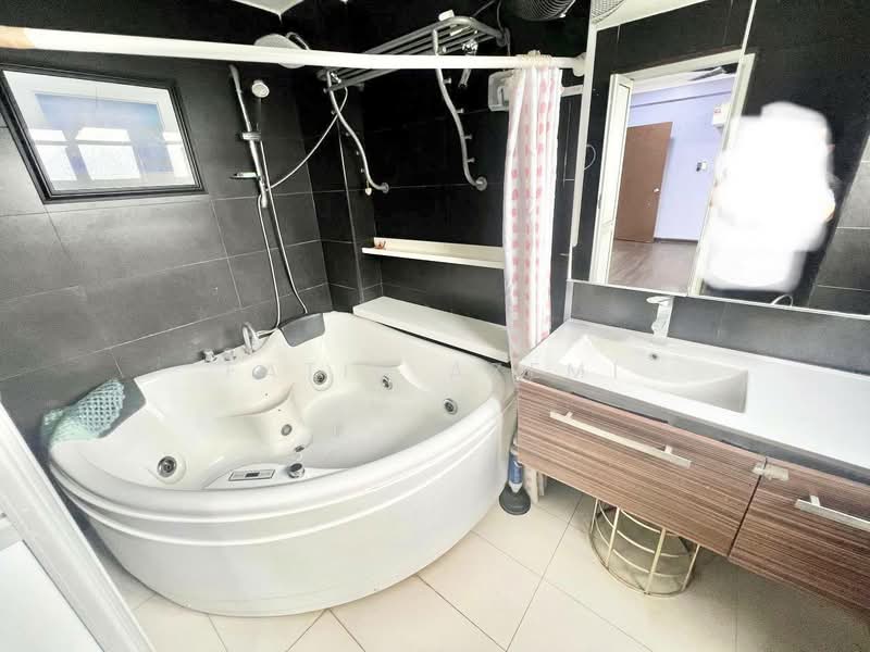 Condominium for Sale at Tiara Kelana - Fatin Azemi - Bathroom - PropertyGuru.com.my