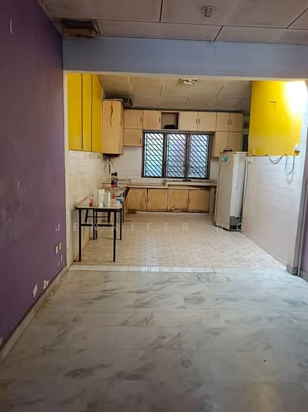 1-storey Terraced House for Sale in Taman Dahlia (Tampoi) - Jennifer Ng - Kitchen - PropertyGuru.com.my