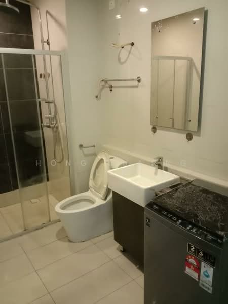 Condominium for Rent at Amberside @ Country Garden Danga Bay - Hong Charng Lee - Bathroom - PropertyGuru.com.my