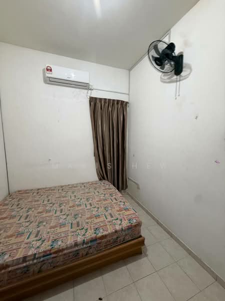 2-storey Terraced House for Rent in Taman Setia Indah (Tebrau) - Mavis Hew - Bedroom - PropertyGuru.com.my