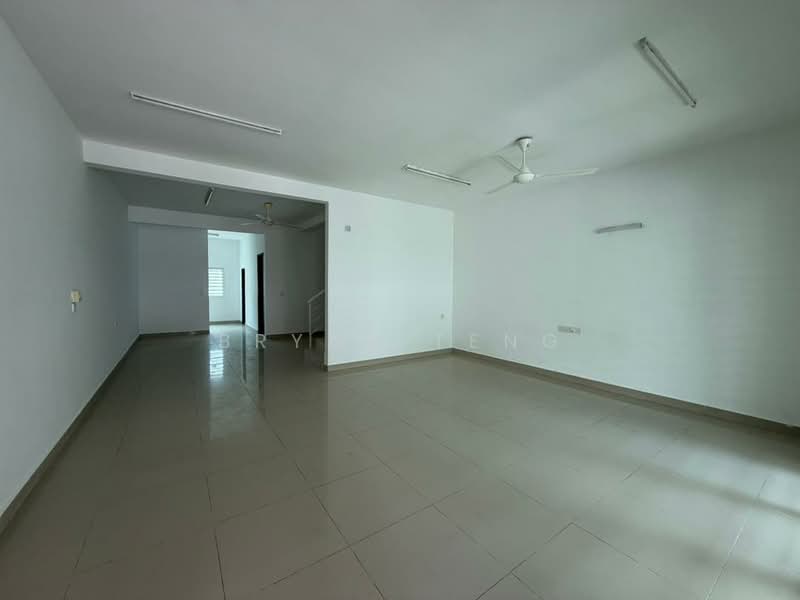Rumah Teres 2 Tingkat untuk Dijual di Sungai Ara (Penang) - Bryan Teng - Living Room - PropertyGuru.com.my