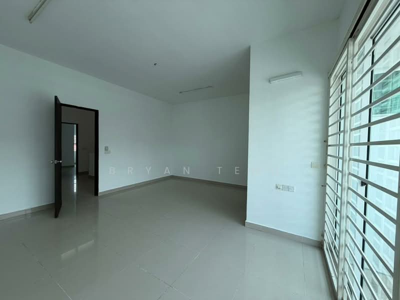 Rumah Teres 2 Tingkat untuk Dijual di Sungai Ara (Penang) - Bryan Teng - Living Room - PropertyGuru.com.my