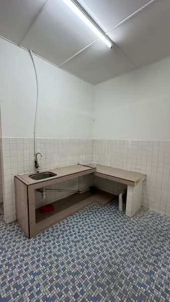 Rumah Teres 1 Tingkat untuk Disewa di Taman Ipoh Selatan (Ipoh) - Mandy Phang - Kitchen - PropertyGuru.com.my
