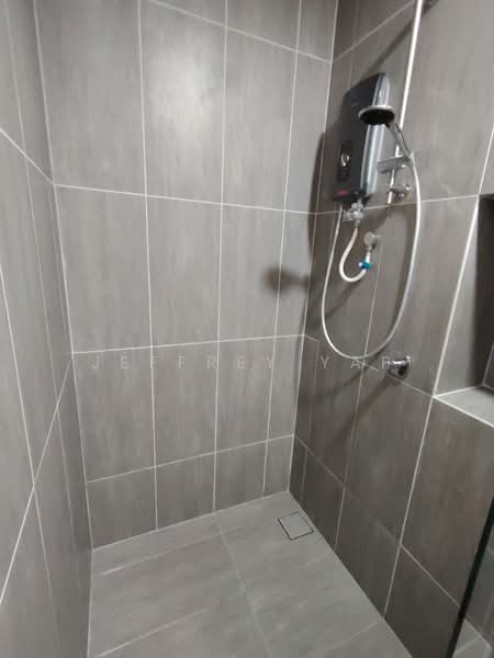 Servis Apartment untuk Disewa di The Pulse Residence - Jeffrey Yap - Bathroom - PropertyGuru.com.my