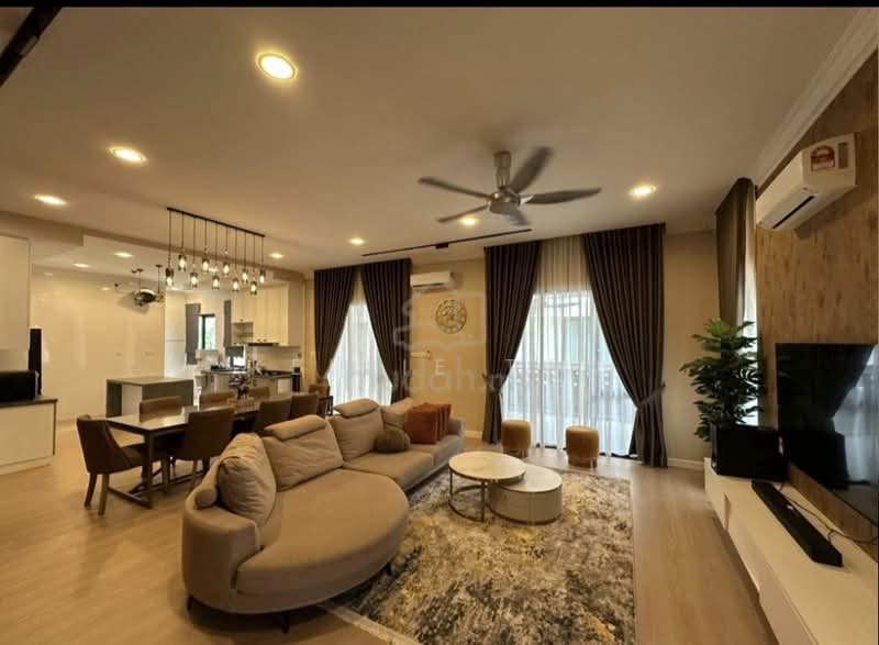 Rumah Berkembar untuk Dijual di Rawang (Selangor) - Kellie Tan - Living Room - PropertyGuru.com.my