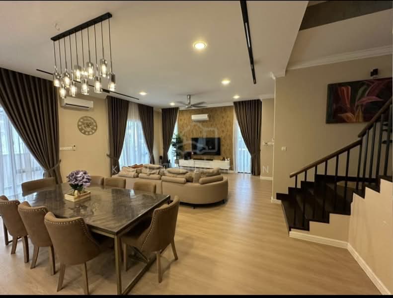 Rumah Berkembar untuk Dijual di Rawang (Selangor) - Kellie Tan - Living Room - PropertyGuru.com.my
