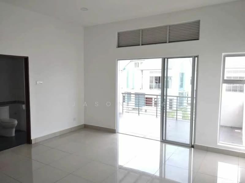 Cluster House for Sale in Nusantara Prima (Gelang Patah) - Jason Sim - Bathroom - PropertyGuru.com.my