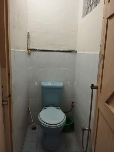 1-storey Terraced House for Sale in Sungai Dua (Penang) - Ben Lee - Bathroom - PropertyGuru.com.my