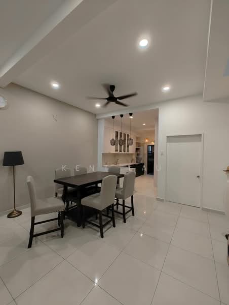 Rumah Teres 2 Tingkat untuk Disewa di Petaling Jaya (Selangor) - Kent Lau - Dining Room - PropertyGuru.com.my