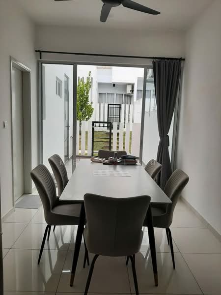 2-storey Terraced House for Rent in Petaling Jaya (Selangor) - Kent Lau - Dining Room - PropertyGuru.com.my