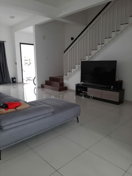 2-storey Terraced House for Rent in Petaling Jaya (Selangor) - Kent Lau - Living Room - PropertyGuru.com.my