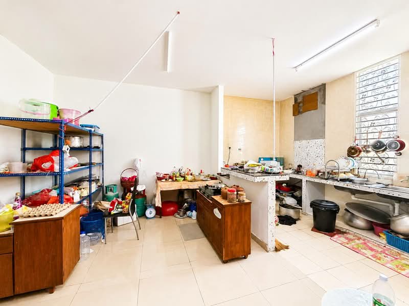 2-storey Terraced House for Sale in Kajang (Selangor) - Zarema Kulbuzheva - Kitchen - PropertyGuru.com.my