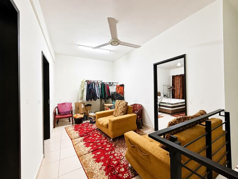 2-storey Terraced House for Sale in Kajang (Selangor) - Zarema Kulbuzheva - Living Room - PropertyGuru.com.my