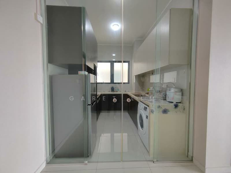 Condominium for Rent at Amberside @ Country Garden Danga Bay - Garet Lim - Kitchen - PropertyGuru.com.my