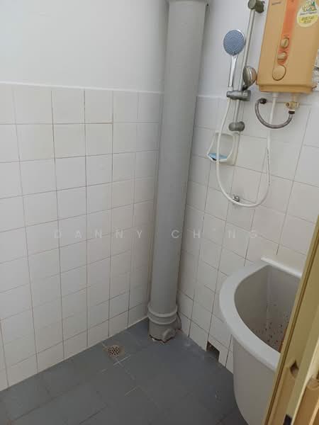 Flat for Sale at Sun Moon City - Danny Ch'ng - Bathroom - PropertyGuru.com.my