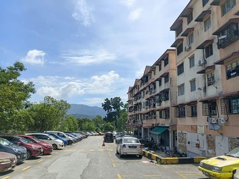 Rumah Flat untuk Dijual di Lestari Apartment - Eunice Lai - Exterior - PropertyGuru.com.my