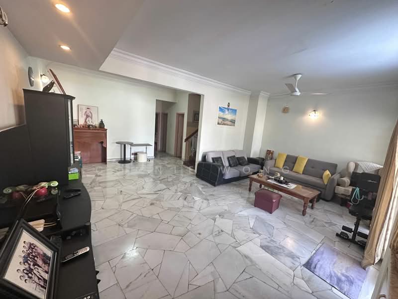 2-storey Terraced House for Sale in Bandar Kinrara Seksyen 1 (Bandar Kinrara) - Connie Wong - Living Room - PropertyGuru.com.my