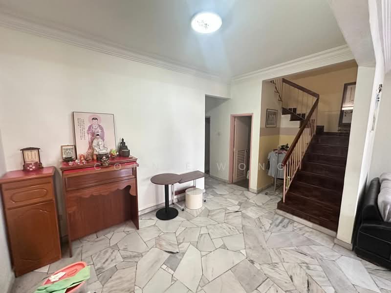 2-storey Terraced House for Sale in Bandar Kinrara Seksyen 1 (Bandar Kinrara) - Connie Wong - Living Room - PropertyGuru.com.my